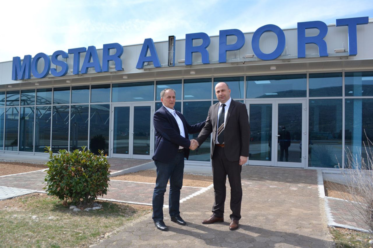 Lasić u Zračnoj luci Mostar: Nastavit ćemo razvijati mostarski aerodrom