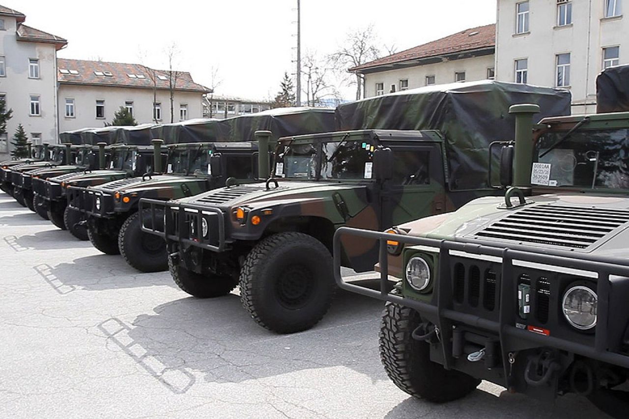Oružane snage BiH dobile 24 američka Humveeja