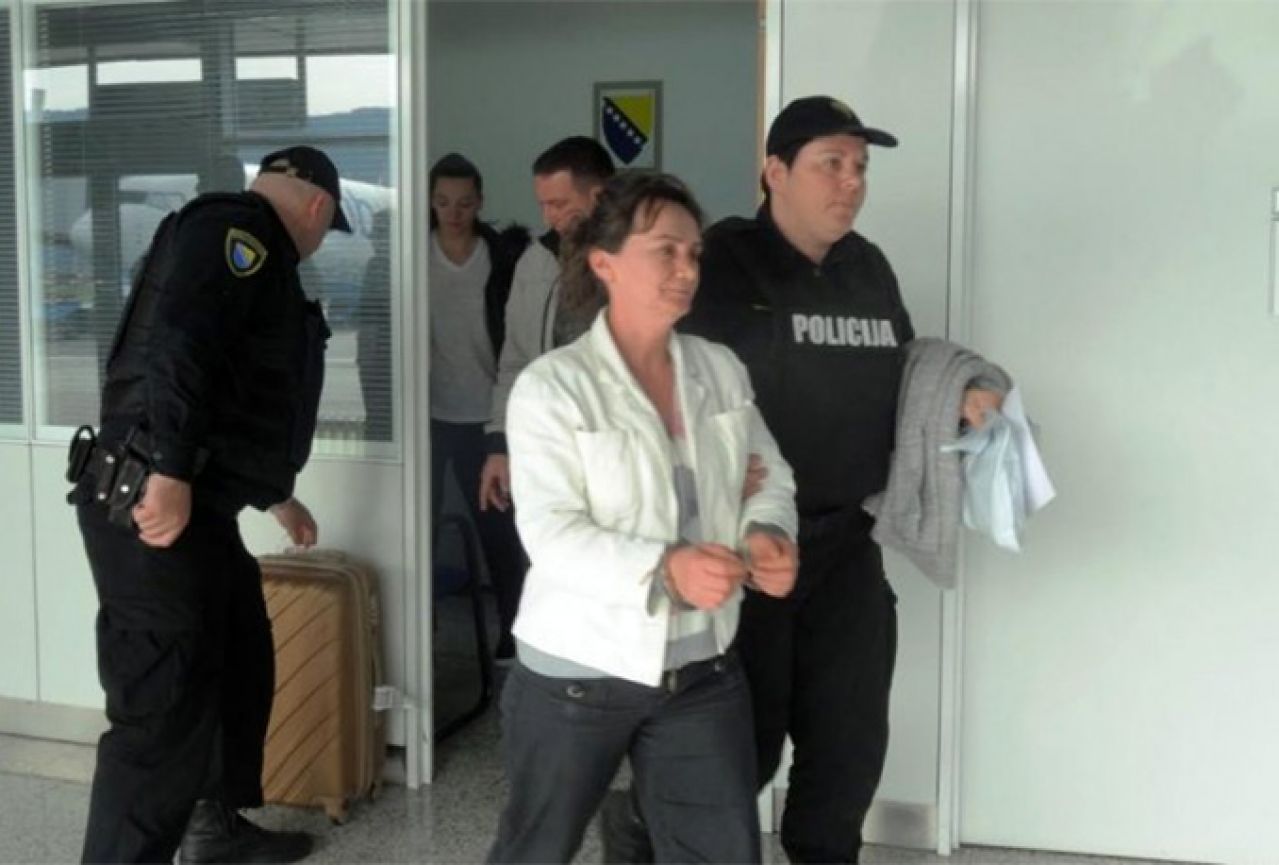Elfeta Veseli, osumnjičena za ubojstvo dječaka,  izručena pravosuđu BiH