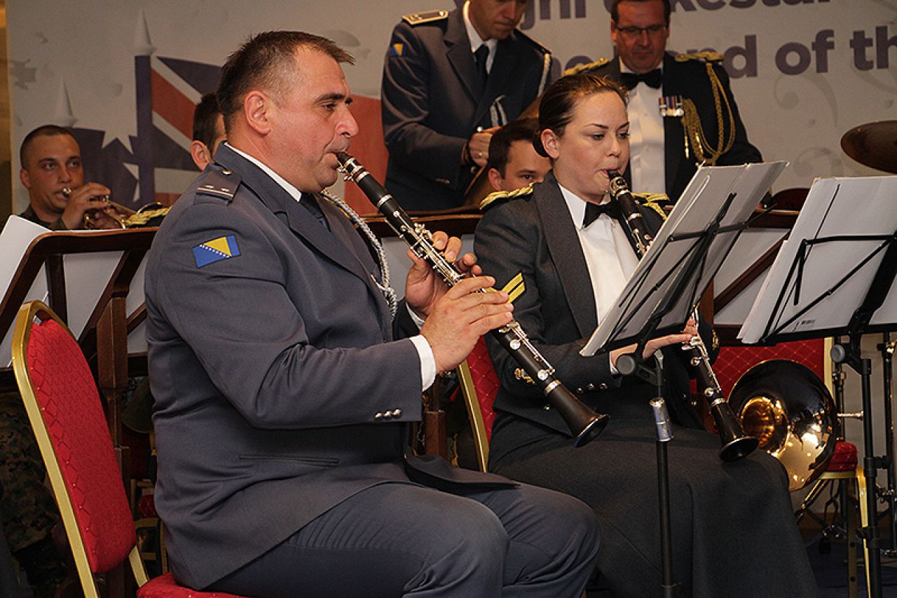 Mostar: Vojni orkestri izveli najpopularnije hitove današnjice