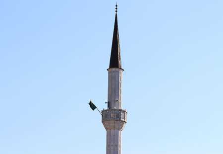 https://storage.bljesak.info/article/192155/450x310/minaret-munara-dzamija.jpg