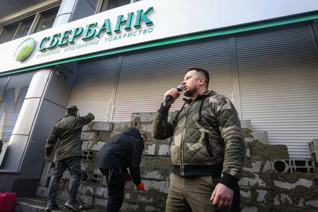 Ukrajinci 'zazidali' ruske banke 