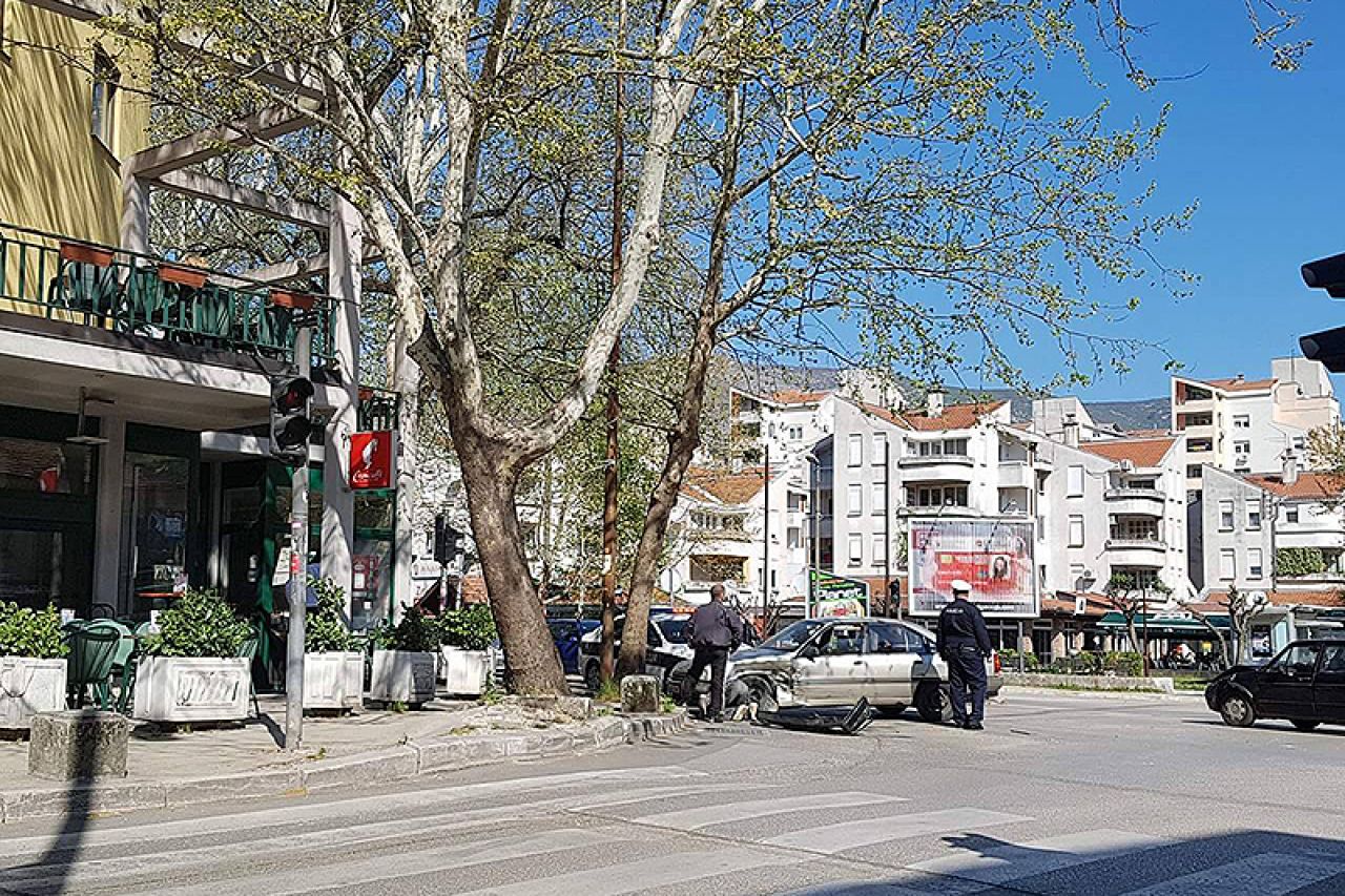 Mostar: Sudar Omege i Golfa