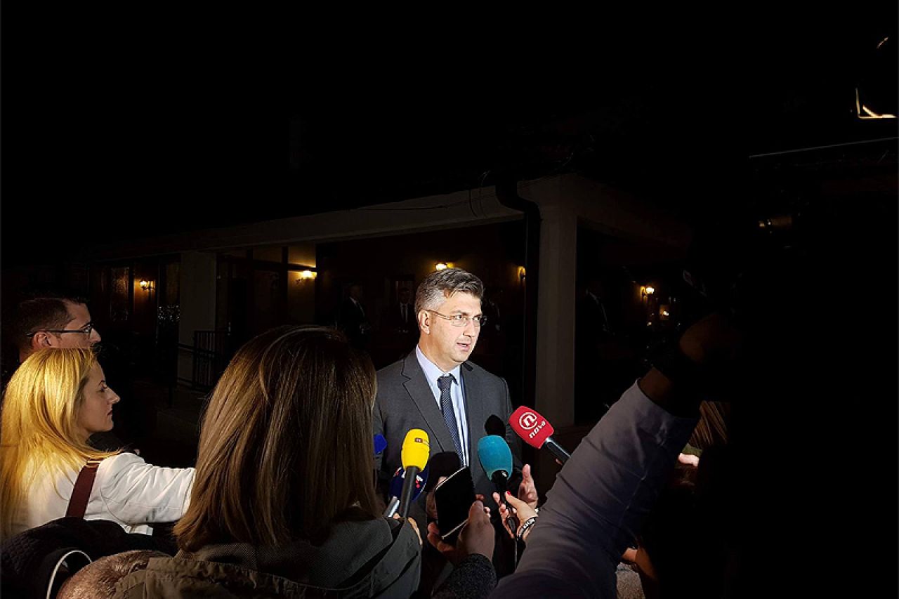 Plenković: Pobjeda Vučića očekivana, pripravan sam s njim razgovarati o Agrokoru