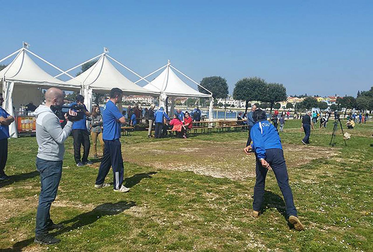 Grahovljani na međunarodnom festivalu tradicijskih igara u Istri