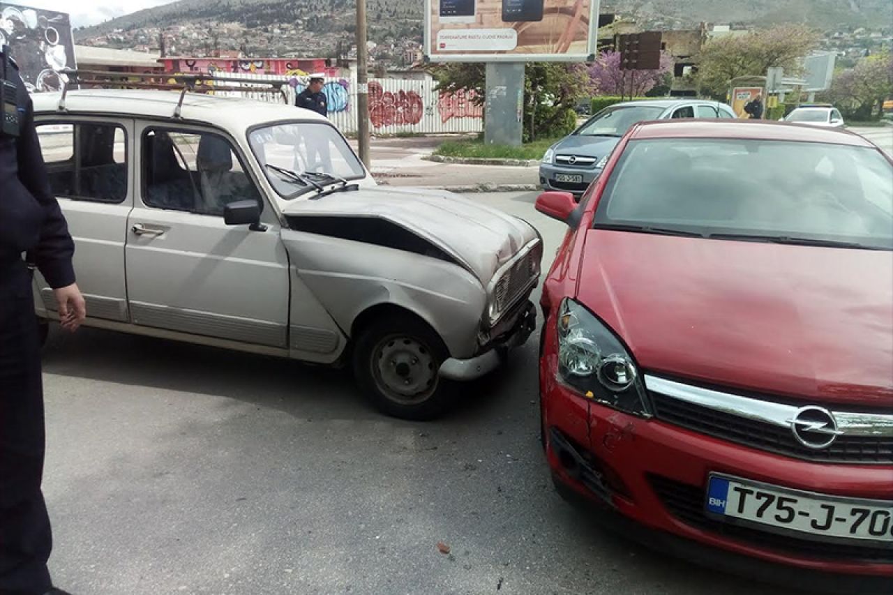 Prometna nesreća na Španjolskom trgu