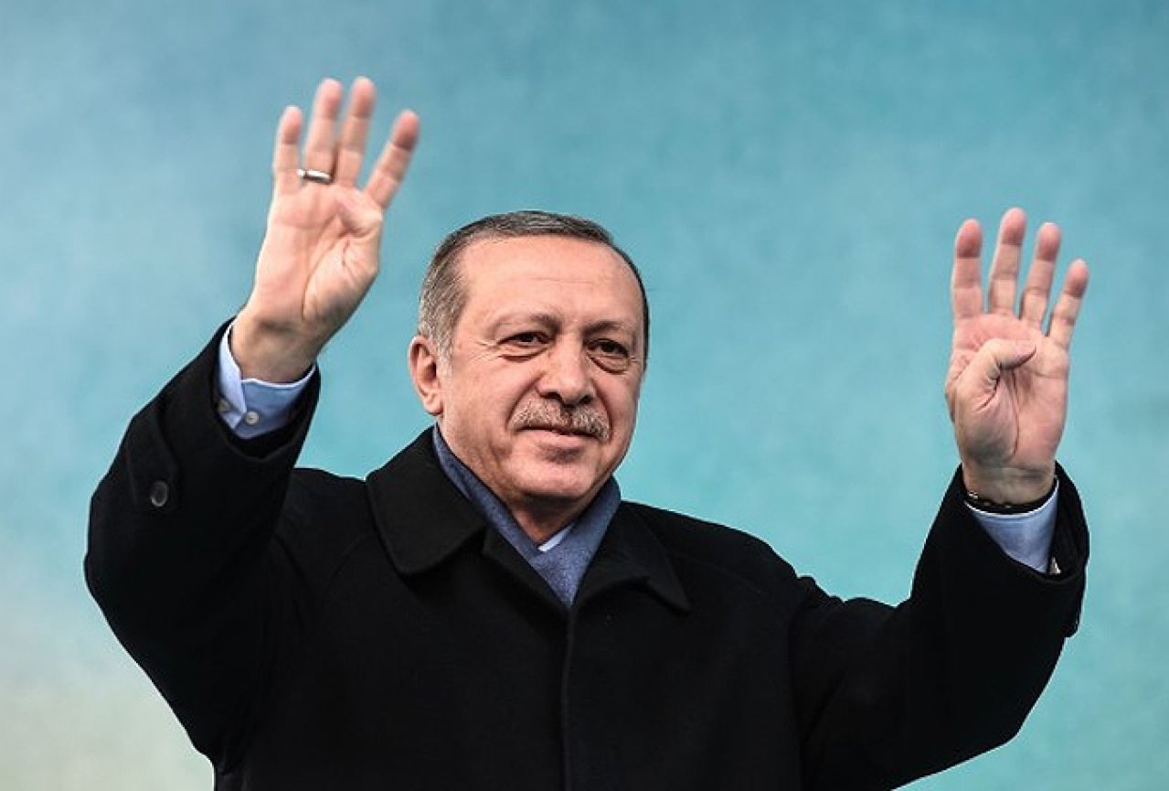 Erdogan: Pitanje pristupanja EU bit će na stolu poslije referenduma