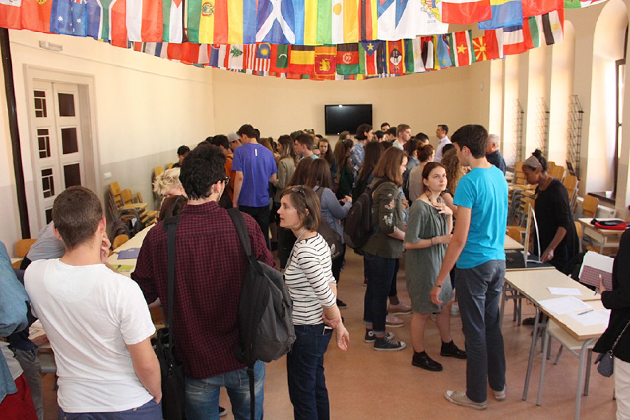 Mostar bio domaćin mini sajmu američkih koledža