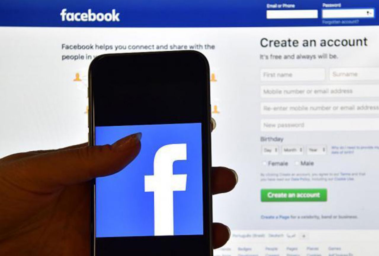 Facebook otkrio 30.000 lažnih profila