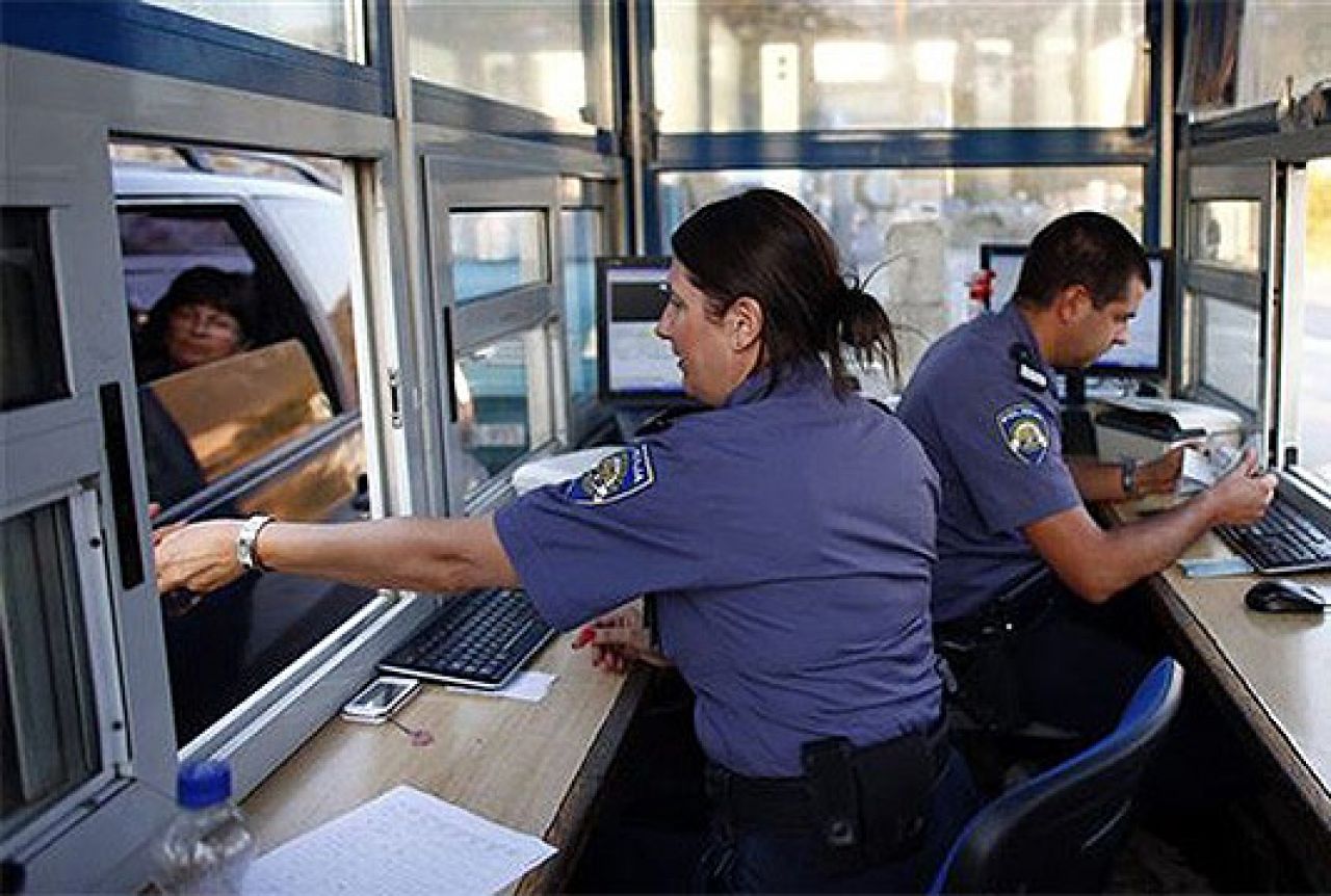 Hrvatska: Da ne bude gužvi angažiran maksimalni broj policajaca na granicama