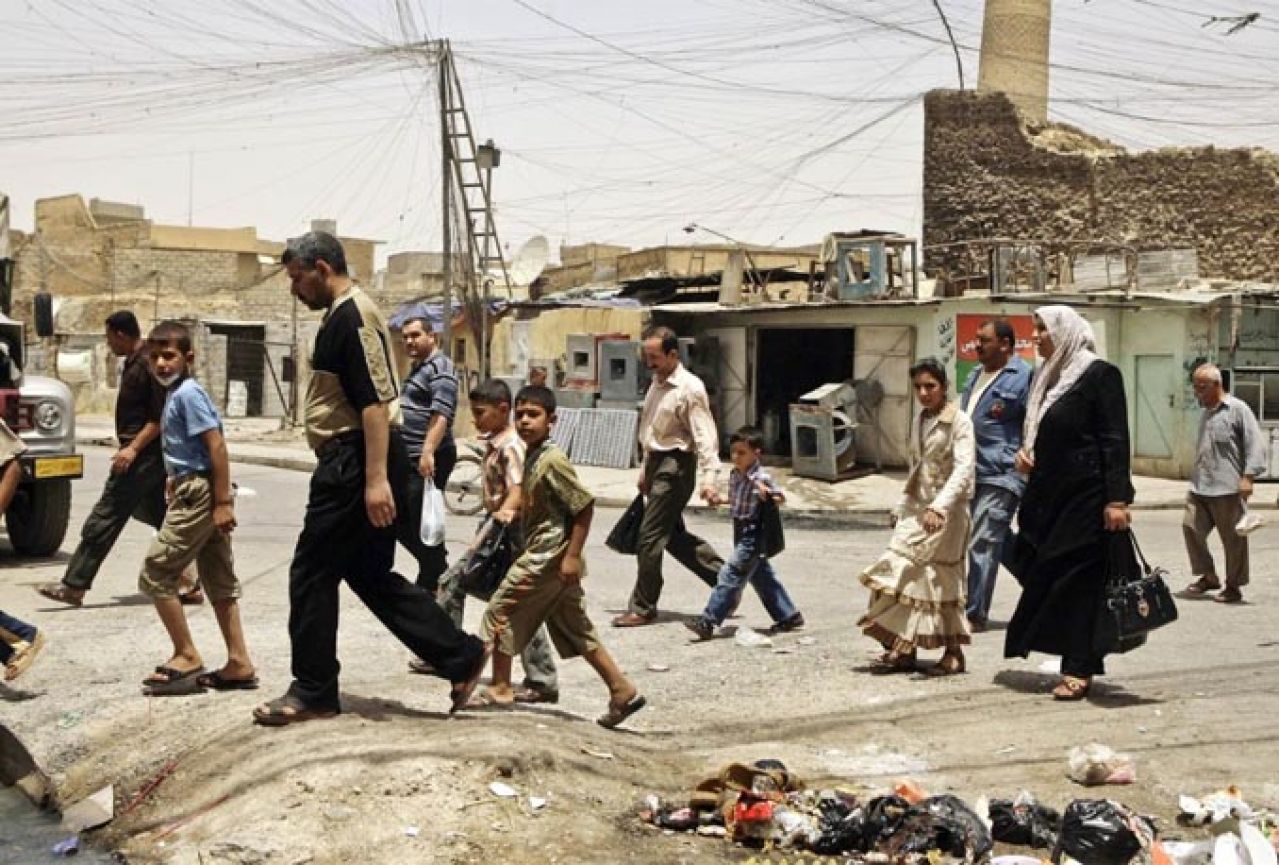 Mosul napustilo gotovo pola milijuna ljudi