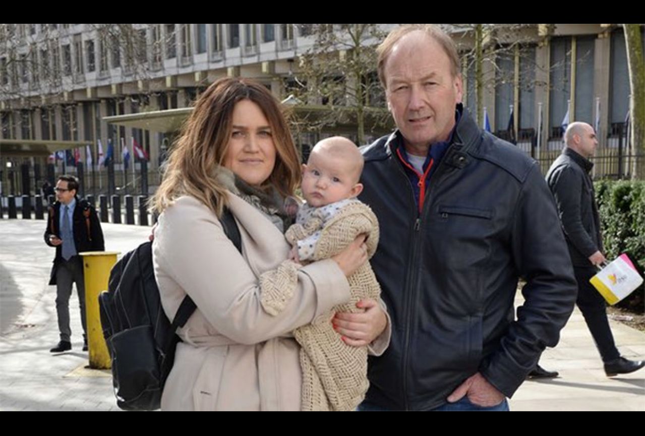 Veleposlanstvo SAD-a u Londonu tromjesečnu bebu pozvalo na ispitivanje o terorizmu