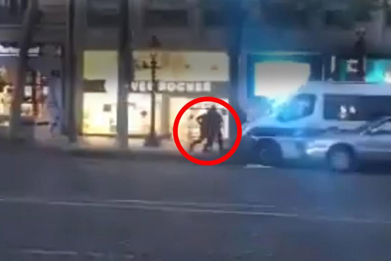 Kamera zabilježila trenutak ubojstva pariškog napadača