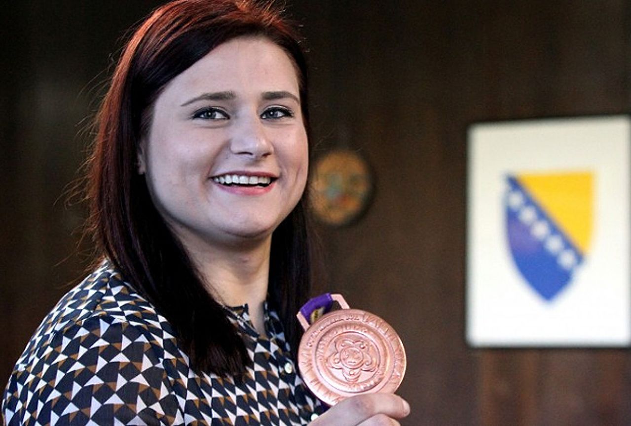 Larisa Cerić osvojila broncu na EP u Varšavi