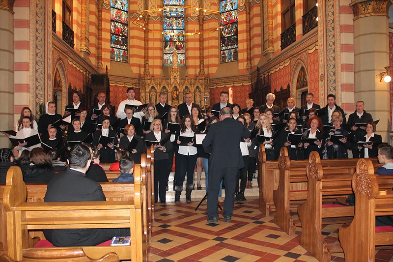 Uskrsni koncert mostarskog zbora u sarajevskoj Katedrali 