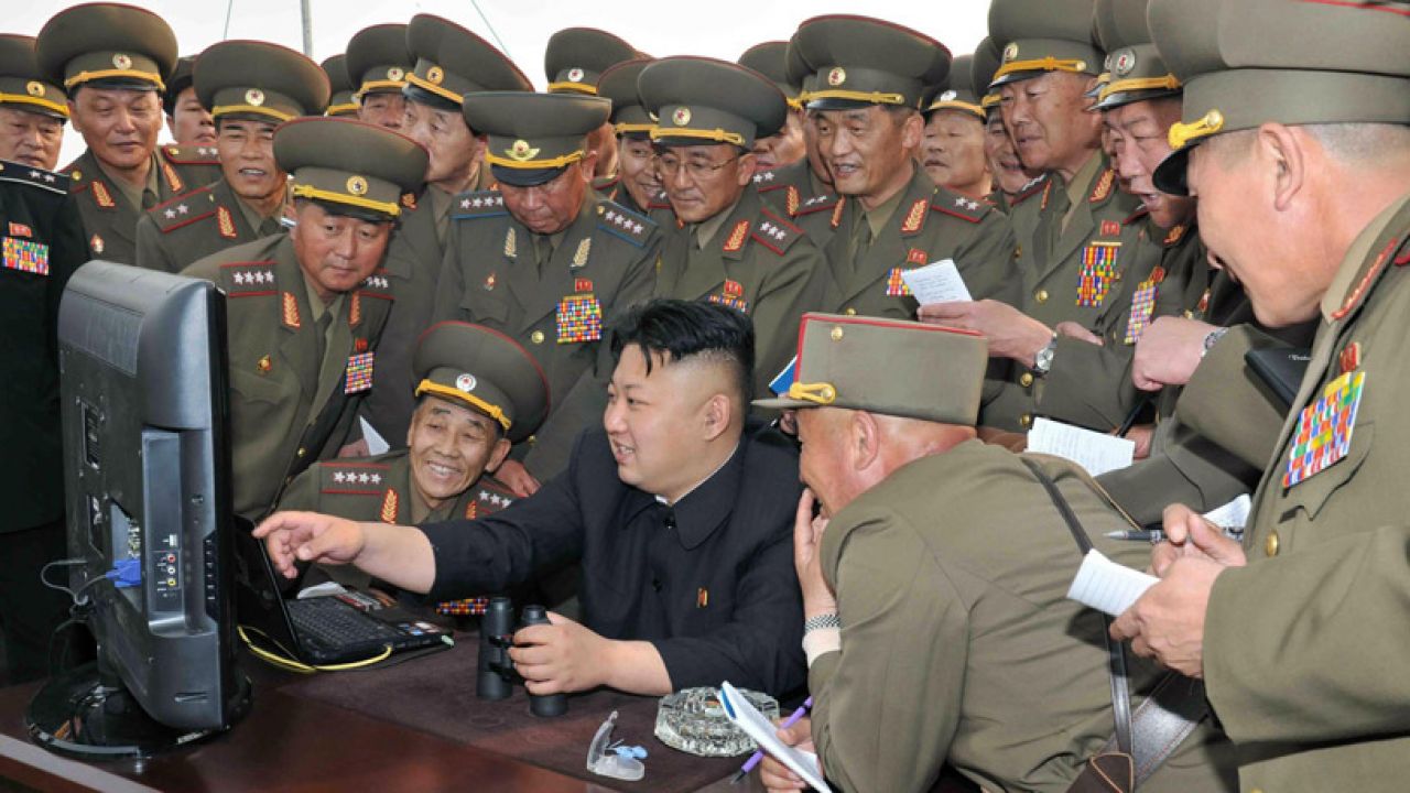 Sjeverna Koreja izvodi velike vojne vježbe bojevim streljivom