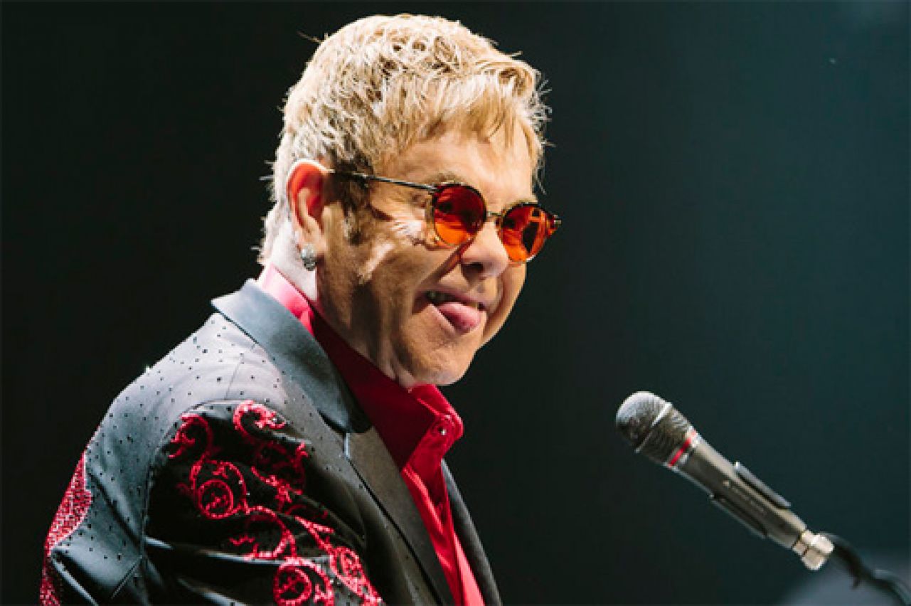 Elton John otkazao sve koncerte nakon što se zarazio u Južnoj Americi 