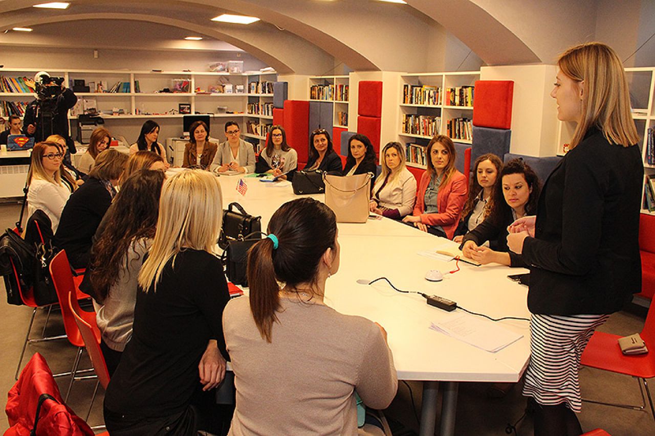 U Mostaru se raspravljalo o depresiji mladih: Kako im pomoći?