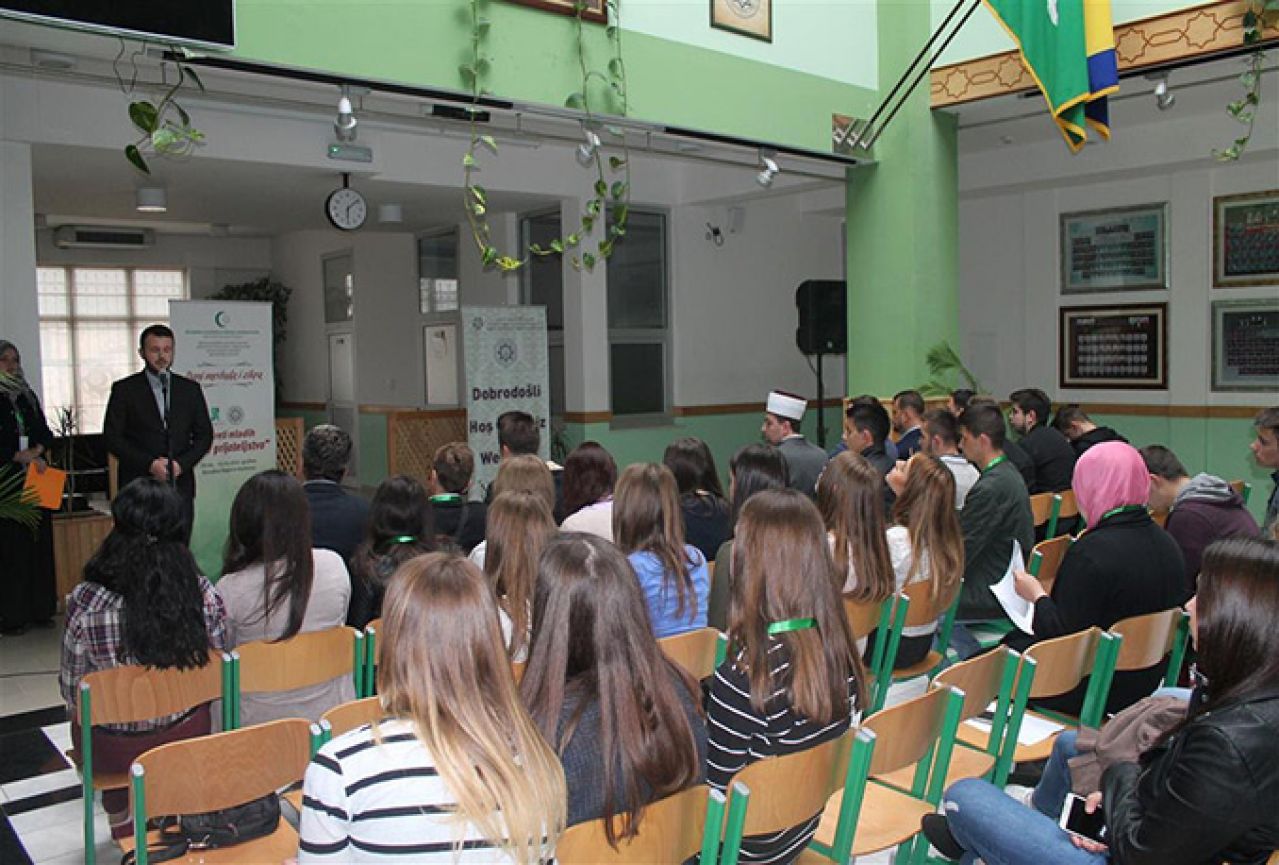 Pedeset srednjoškolaca na Susretima prijateljstva u Mostaru