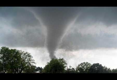 https://storage.bljesak.info/article/196355/450x310/teksas-tornado.jpg