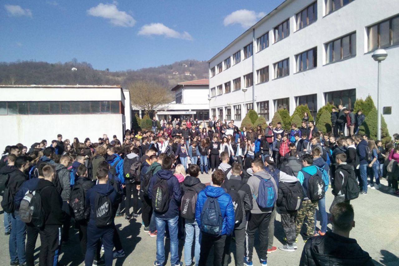 VIDEO: Učenici ne žele 'drugi Mostar u Jajcu'