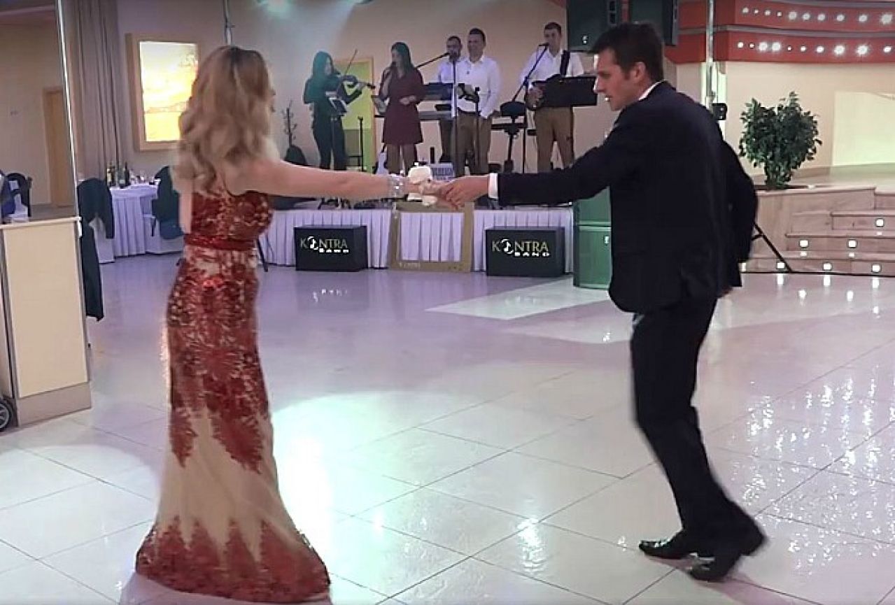 VIDEO | Vrhunski plesni koraci kuma iz Hercegovine izazvali buru oduševljenja