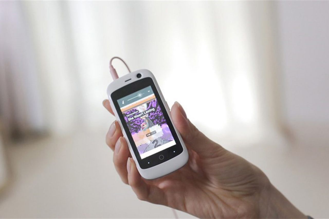 VIDEO | Upoznajte Jelly - najmanji i najjeftiniji pametni telefon na svijetu