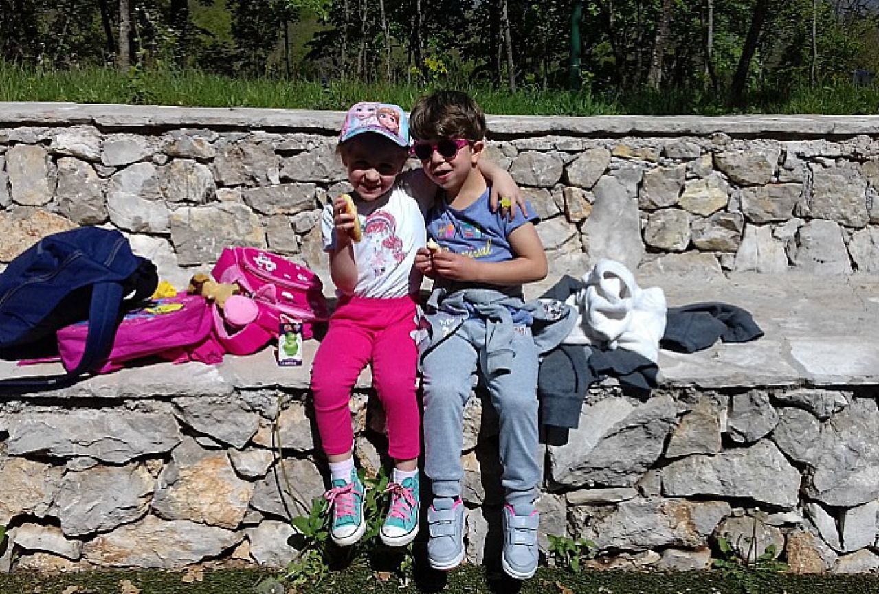 Mostar: Djeca i osoblje vrtića skupili osam tona starog papira