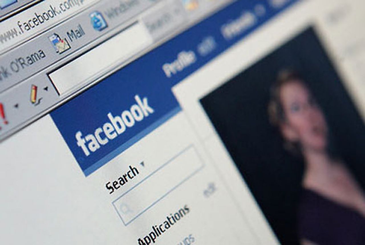 Facebook uoči izbora obrisao desetine tisuća profila u Velikoj Britaniji