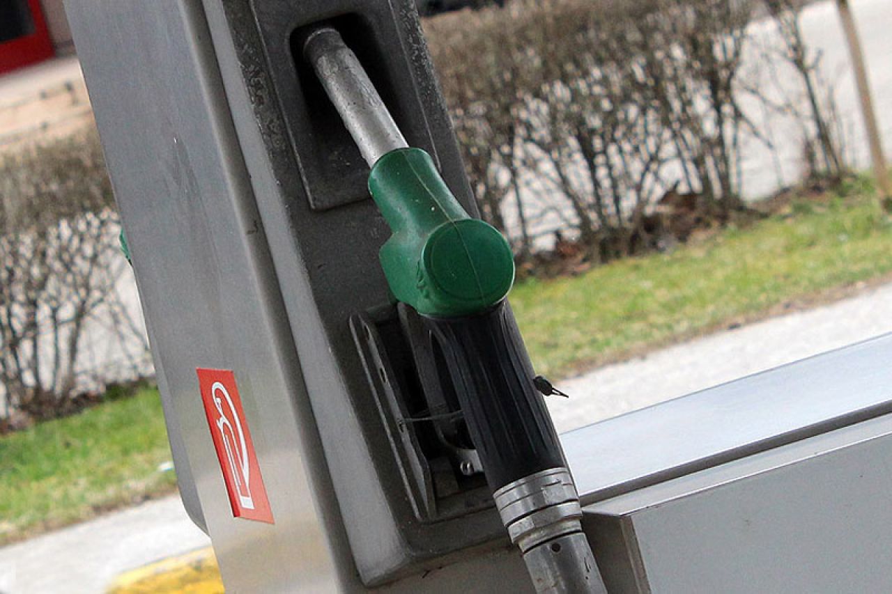 Cijene goriva u FBiH niže za pet feninga po litri, ali ne na svim crpkama