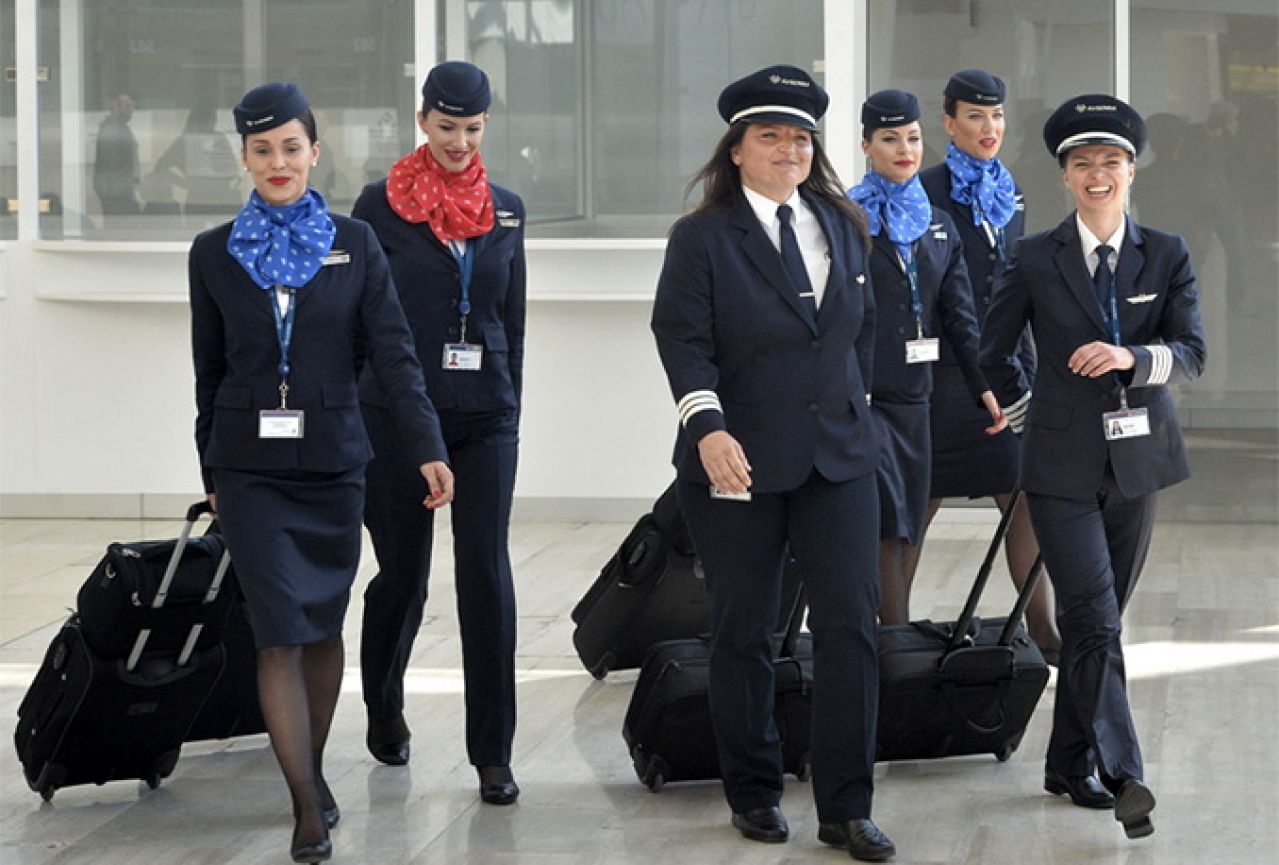 Prvi let Air Serbia sa kompletno ženskom posadom  