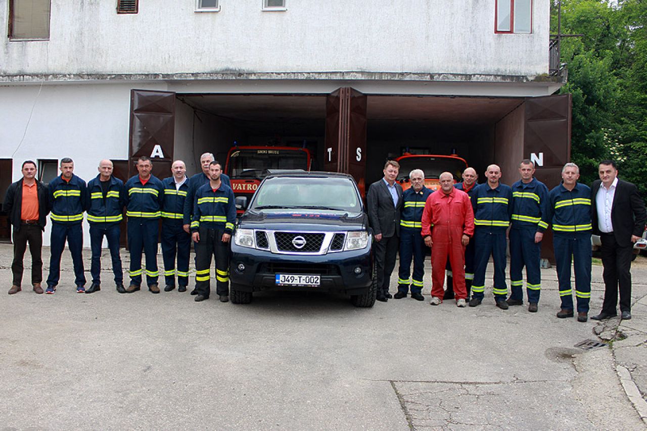 Širokobriješki vatrogasci napokon dobili vozilo kakvo zaslužuju