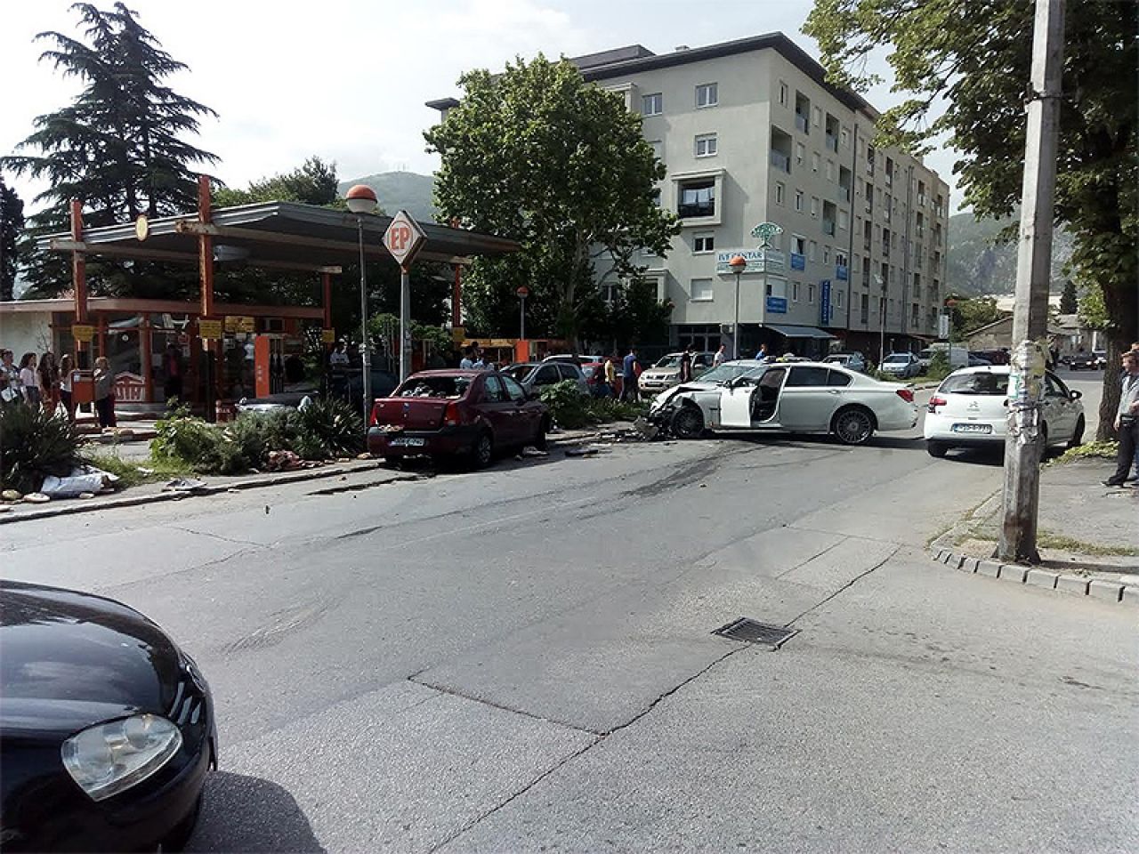 Mostar: Težak sudar čak tri automobila