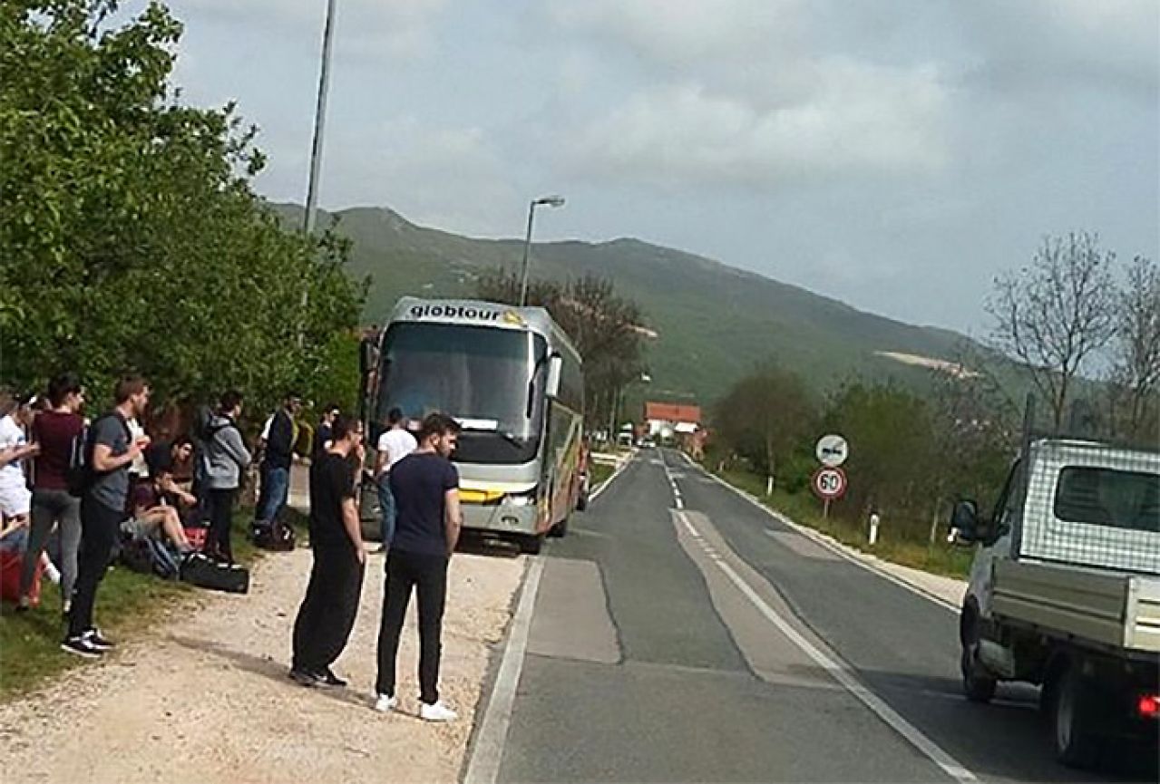 U Posušju se zapalio autobus pun mostarskih studenata
