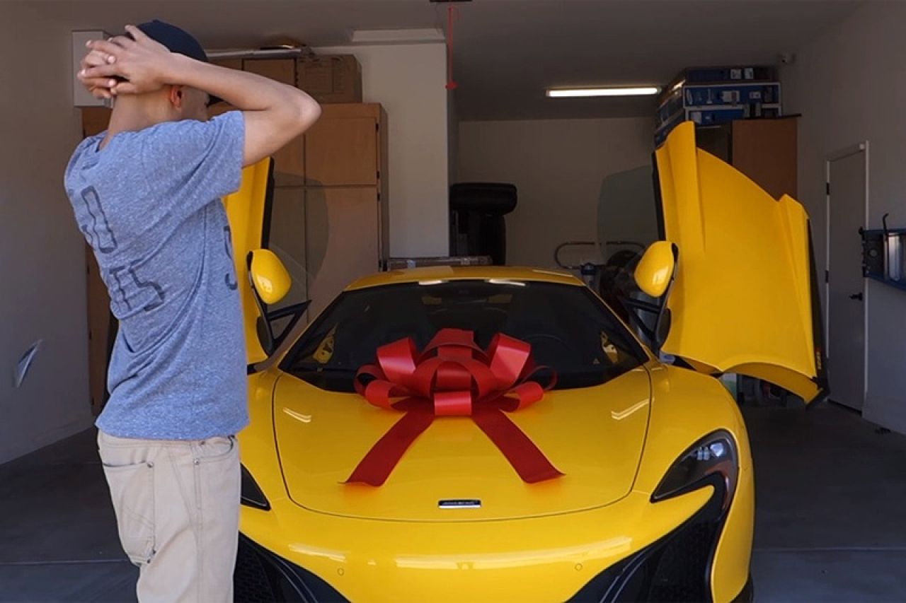 VIDEO | Žena iznenadila muža novim McLarenom