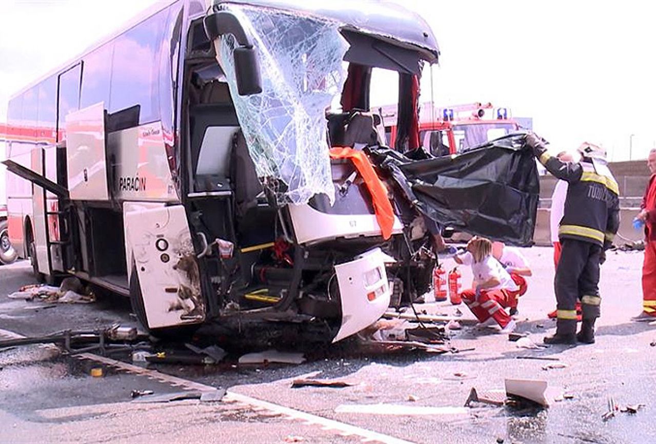 Nesreća u Mađarskoj: U busu iz Srbije poginula jedna, ozlijeđeno 16 osoba