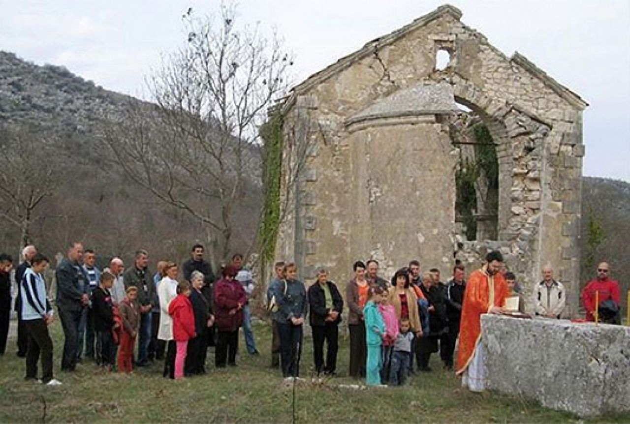 Općina Neum: Nisu se vratili na ognjišta, ali obnavljaju crkvu