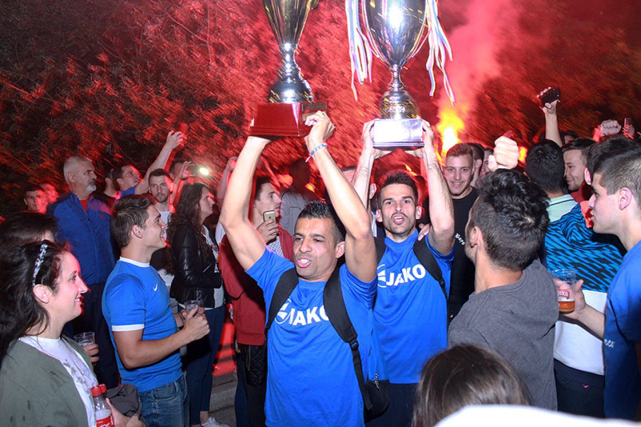 Veliko slavlje u Širokom Brijegu: Igrači i navijači zajedno proslavili osvajanje Kupa