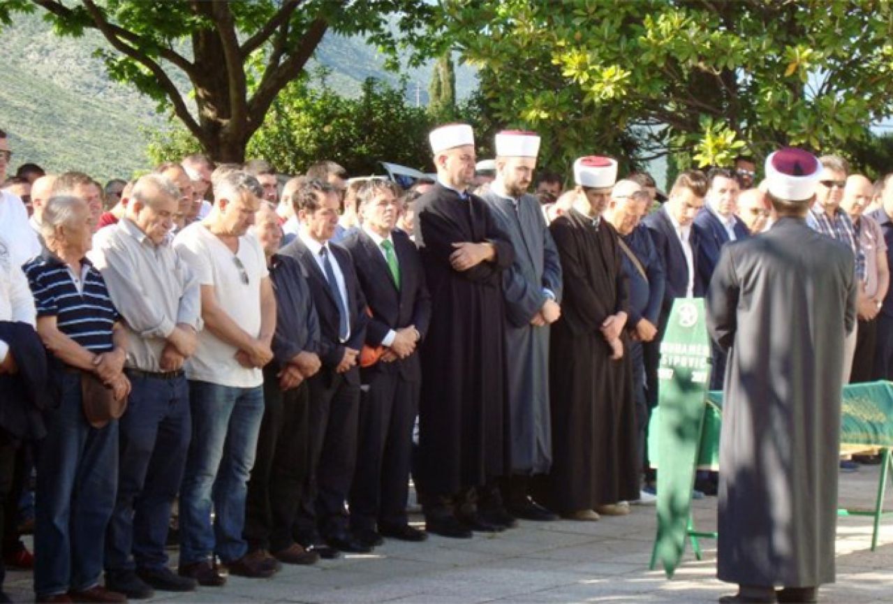 Mostar se oprostio od Muhameda Sipovića; posljednje žrtve avionske nesreće