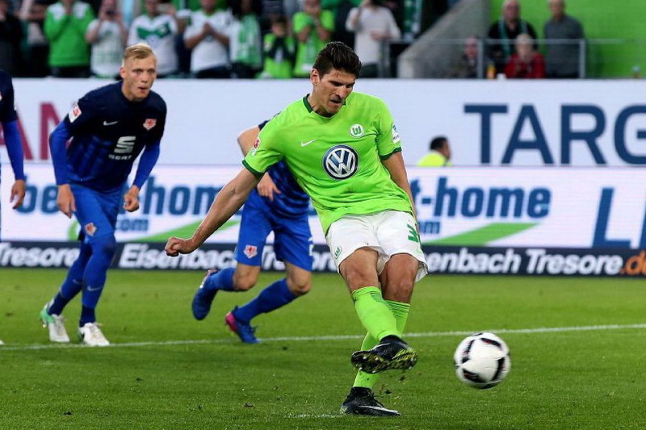 Razigravanje za bundesligaški status: Gomez doveo Wolfsburg u prednost
