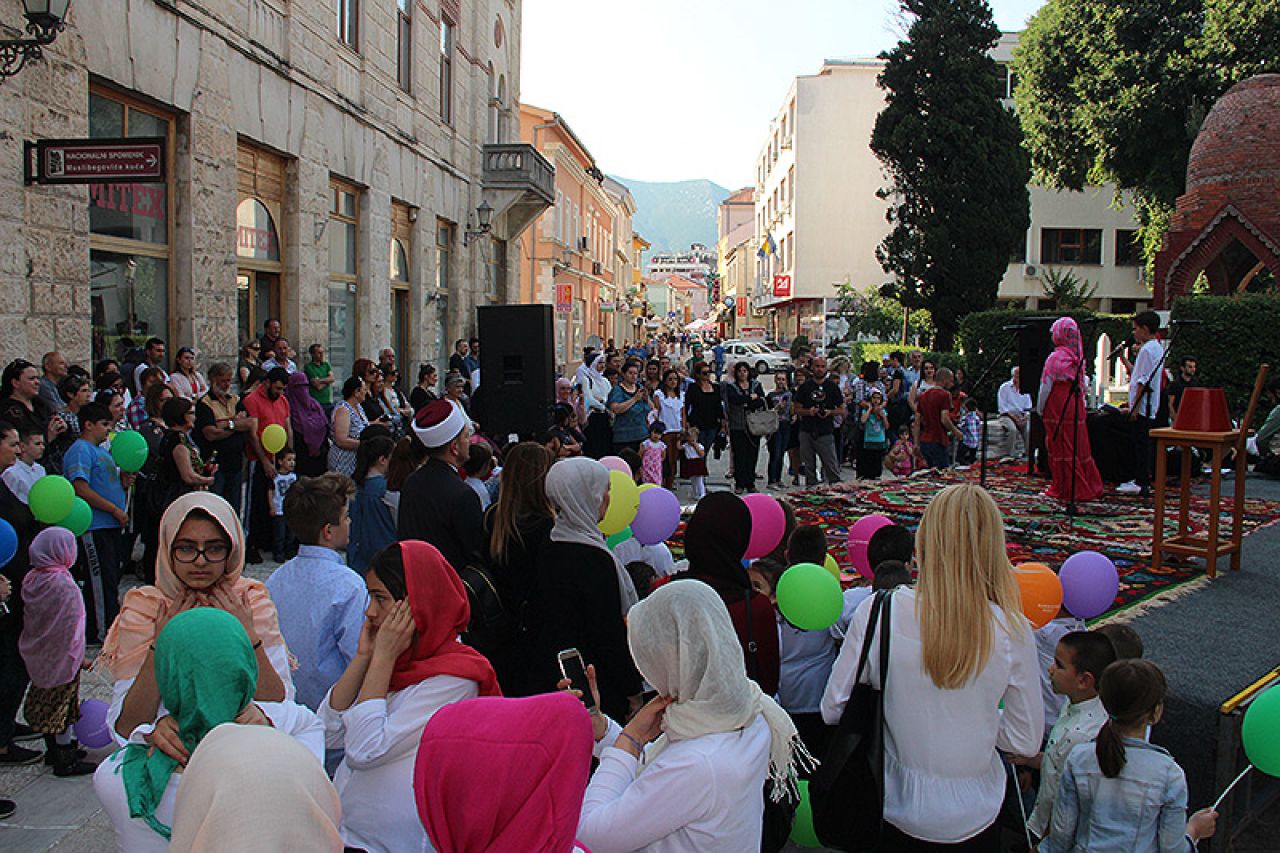 Mostar: Svečanim programom obilježen dolazak mjeseca ramazana