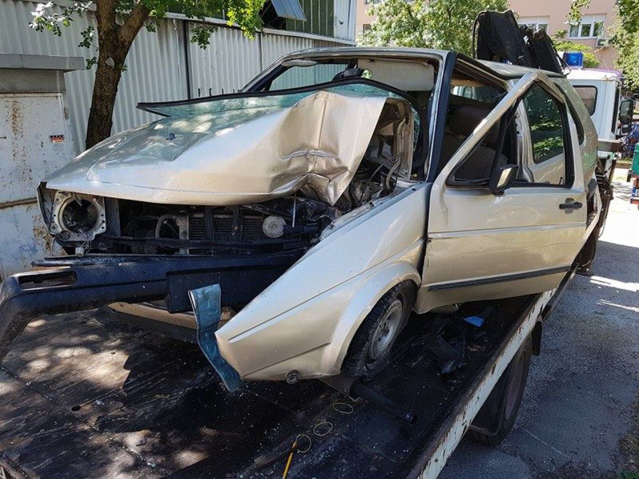 Mostar: Autom u banderu, vozač zadobio ozljede opasne po život