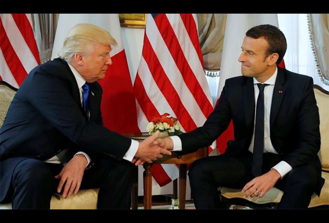 Macron i Trump: Čelični stisak ruke je rekao svoje