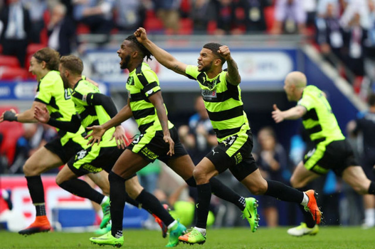 VIDEO | Huddersfield nakon dramatičnih jedanaesteraca ušao u Premier ligu nakon 45 godina