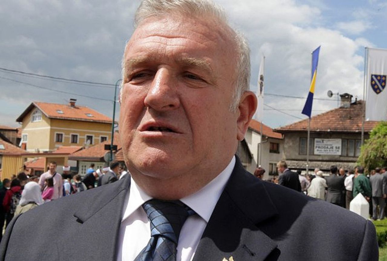 Dudaković: Rat još nije završen