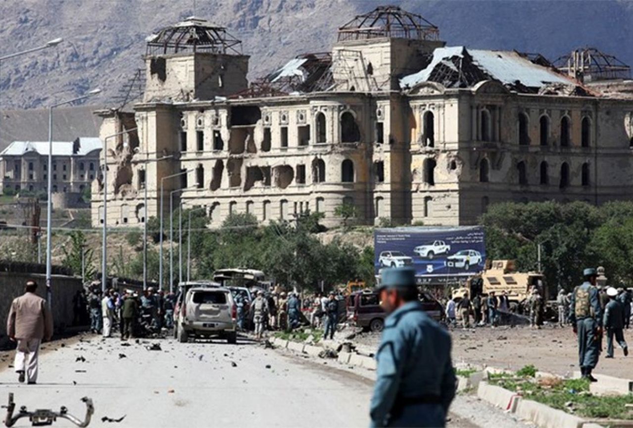  U golemoj eksploziji u diplomatskoj četvrti u Kabulu 60 mrtvih