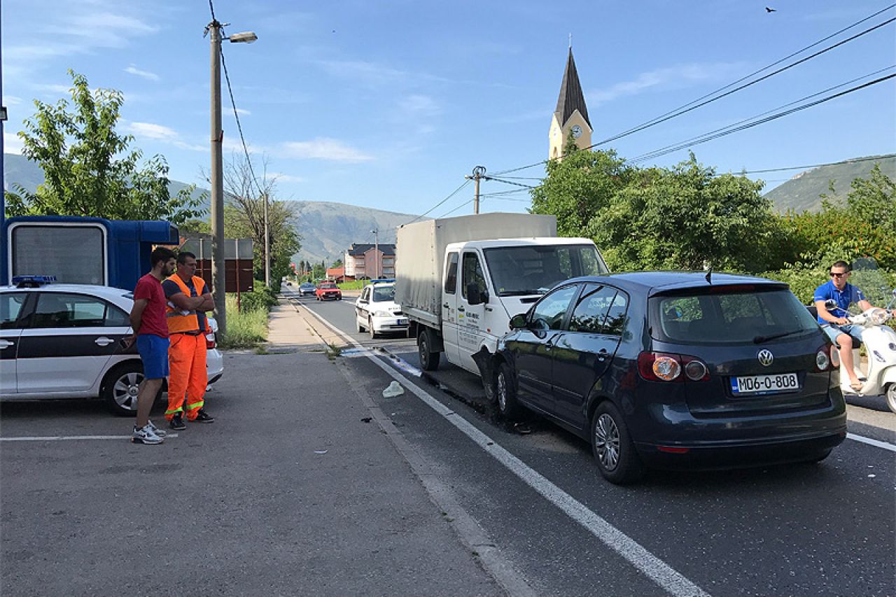 Mostar: Sudarili se pred policijom