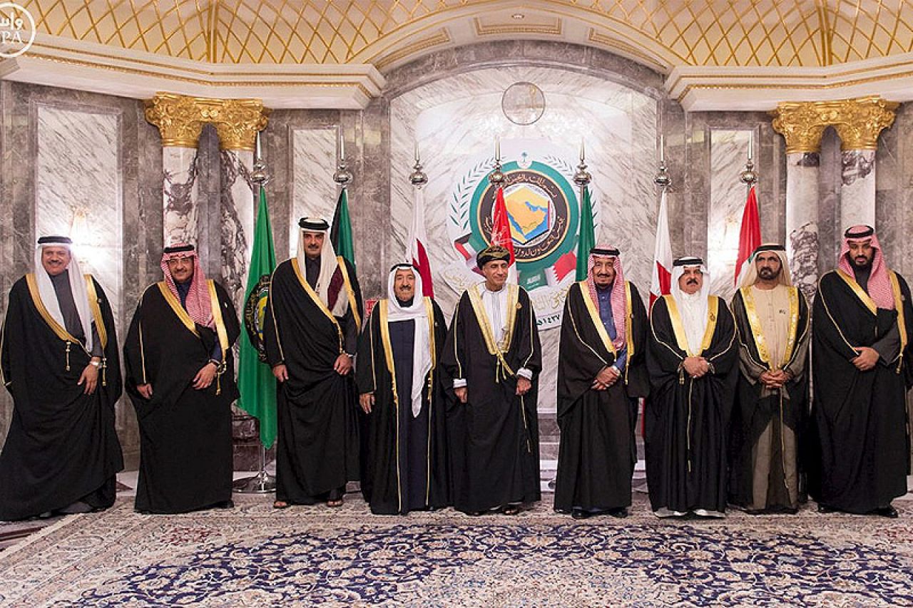 Saudijska Arabija, Egipat, UAE, Bahrein i Jemen prekinuli veze s Katarom