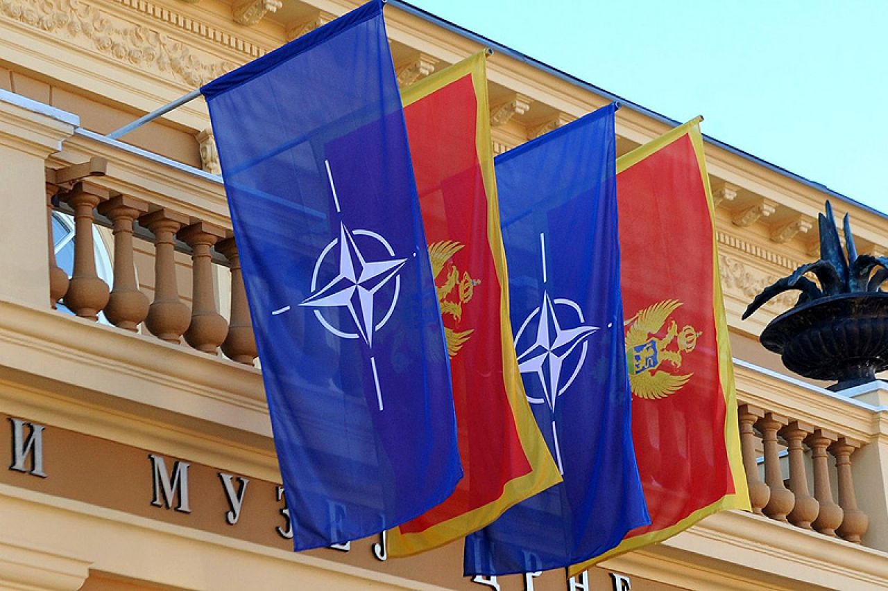 Crna Gora danas postaje 29. članica NATO-a   