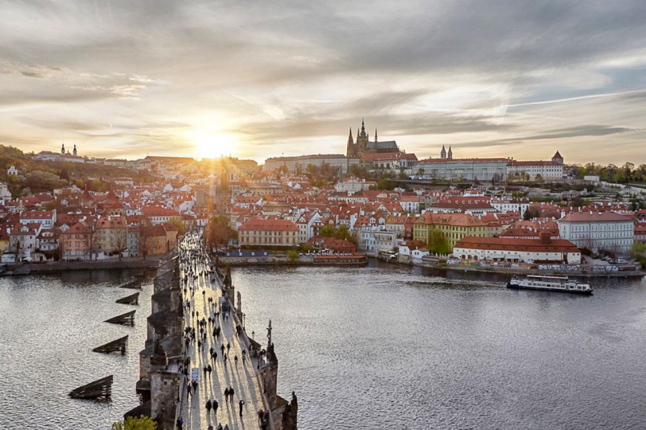 Mostarac u Pragu: Nema u Češkoj živjeti s roditeljima do 40-te